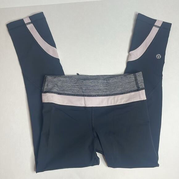 Lululemon inspire run crop black and white capri leggings - Picture 4 of 11